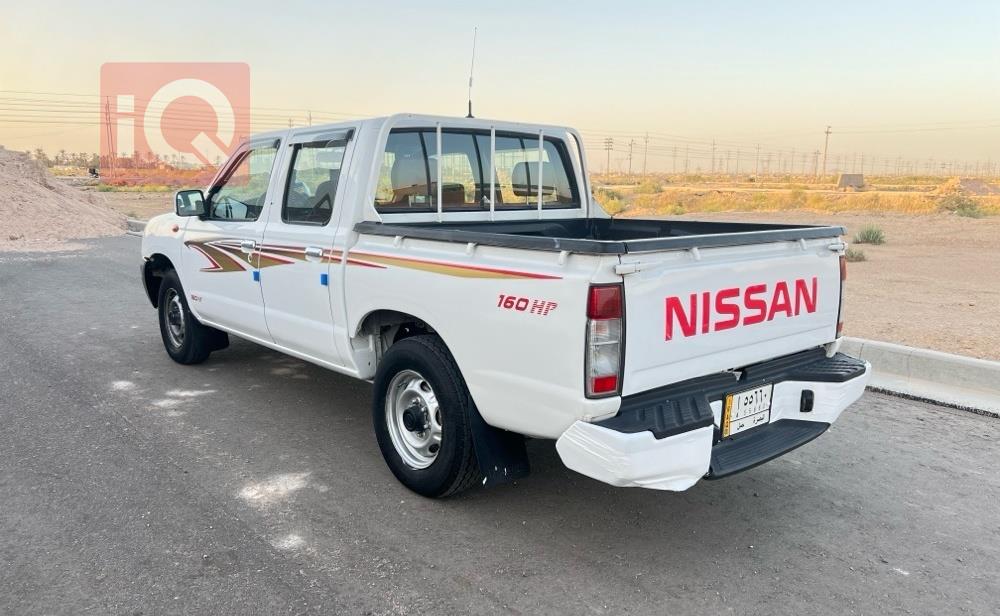 نيسان بيك اب